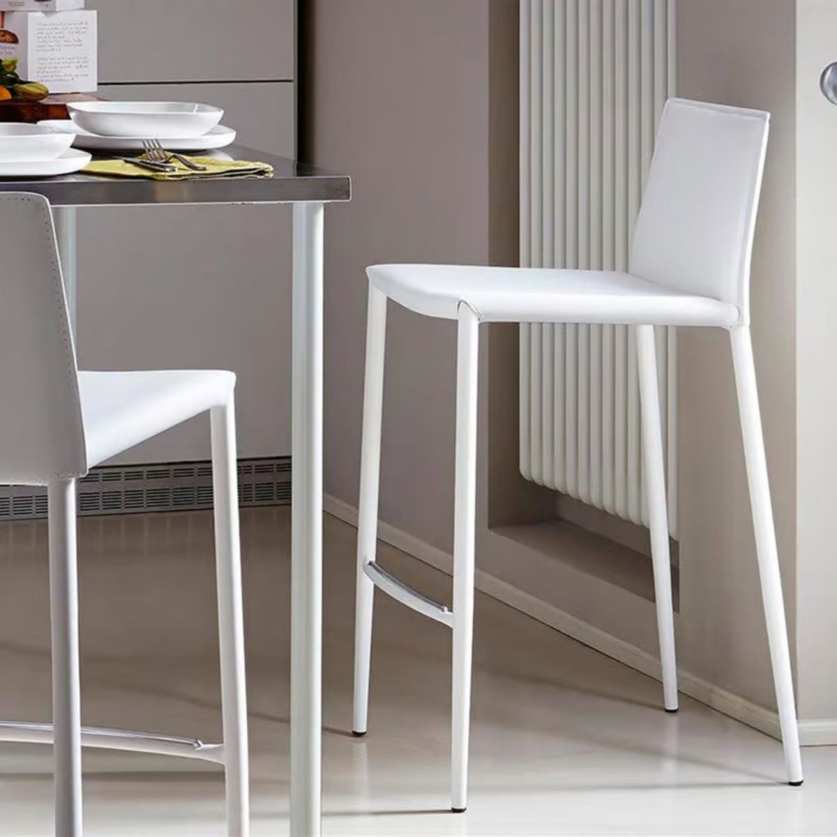 Aida stool